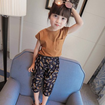 兒童套裝女童夏新品時尚休閑短袖純色套頭T恤+舒適印花休閑褲1入