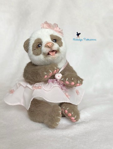 棕熊貓逼真玩具