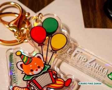 RFZOG 壓克力鑰匙圈系列 毛茸茸尾巴馬戲團 小熊貓的手風琴小夜曲