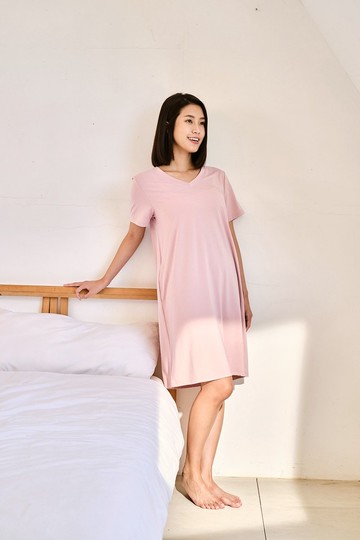 川衣見晚安T系列-女版洋裝