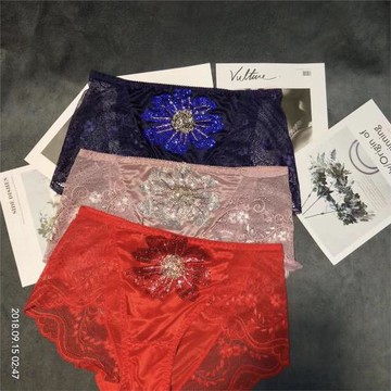 亮鉆花朵性感透明蕾絲無痕大碼褲頭中腰三角女士內褲女本命年紅色