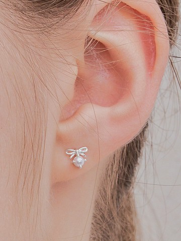 Bell Ribbon Pearl Earring