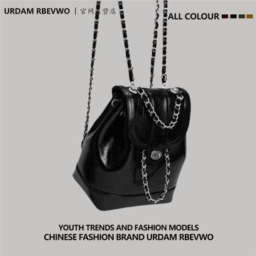 簡約雙肩包包女2025新款潮小眾時尚水桶包小香風校園背包黑色包