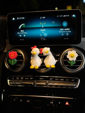 網紅加油鴨車載香水汽車出風口香薰氛擺件女神款車內裝飾用品大全