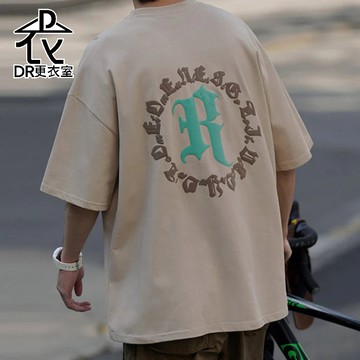 DR更衣室-男生衣服 韓版英文字母短袖上衣 夏季百搭 五分袖 T恤 圓領短T 寬鬆 大尺碼8XL【NL623491】