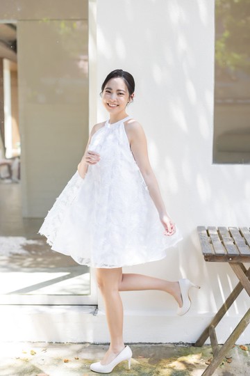 羽毛蕾絲短洋裝 白色款       輕婚紗首選