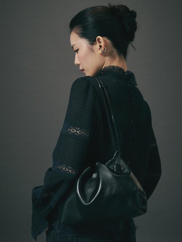 Souffle Shoulder Bag [Black]