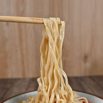 【 Din歐巴】酸菜魚湯麵(全素)6入/箱【全素】【常溫】歐媽嬤大推👍 (全素)【細麵煮6分鐘】