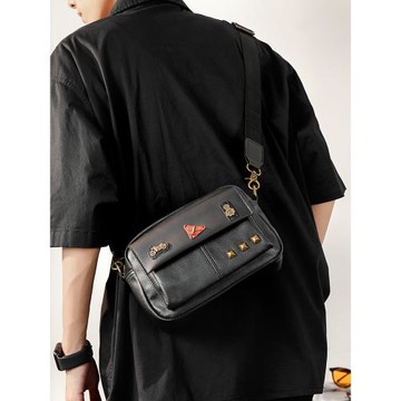 2025新款日系復古郵差包潮流小方包韓版男包休閑時尚斜挎包機車包