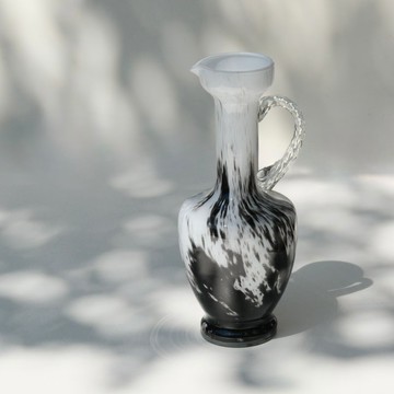 義大利製造 / 復古 Vintage / 玻璃花瓶 / 蛋白石玻璃水瓶 (Opaline Glass Pitcher Vase)