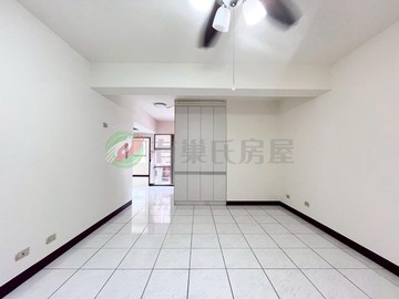 立蓁✨社區電梯全更新＿最便宜3房車位已租＿國圖館 ｜台中市南區五權南路