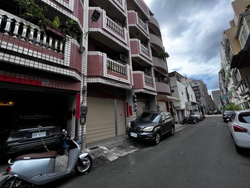 文化中心商圈近新堀江寧靜透天美宅｜高雄市新興區民有街