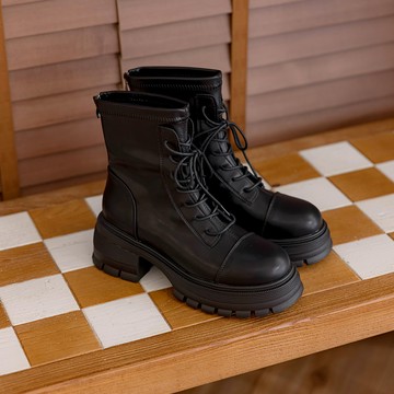 【初秋新品】HS 軟皮綁帶後拉鍊軍靴 黑色