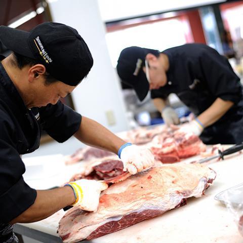 松阪牛 焼肉 肉 ギフト カルビ 牛肉 和牛 国産 贈り物 食べ物 プレゼント 引越し祝い 出産内祝い 結婚祝い BBQ バーベキュー 300g 2〜3人前 送料無料