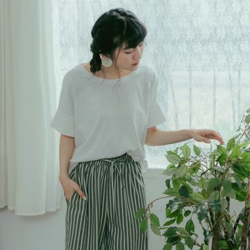 OB嚴選-純棉落肩拼接袖前短後長寬鬆上衣《AB18602-》
