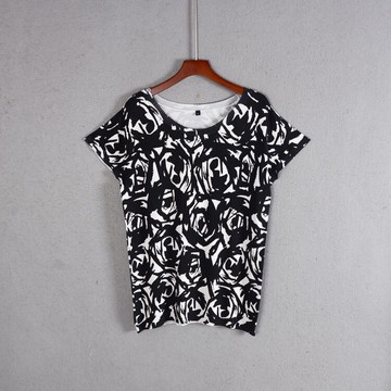 女短袖修身圓領青春通勤T恤衫上衣服時尚流行