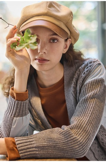 異素材拼接拐花毛衣外套