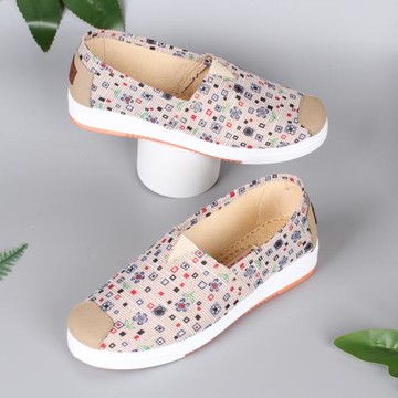 2025春季新款老北京布鞋女士防滑軟底中年媽媽上班透氣夏季女單鞋