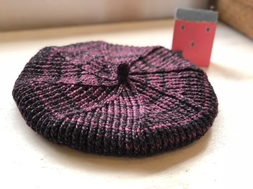 八角。紫紫黑蓓蕾帽