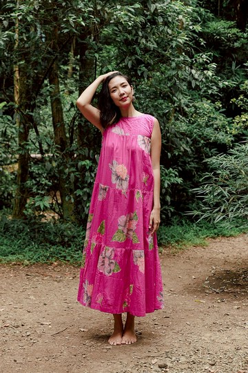 後拉鍊無袖分層洋裝_桃紅花卉