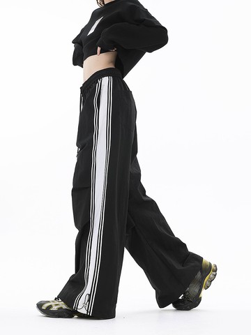 Unvesno (UN) 復古運動撞色槓條織帶降落傘打折運動褲 TR-3208