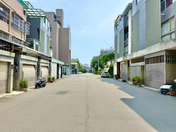 水湳中清7米大面寬並排雙車別墅~臨12米活路｜台中市北屯區敦化路一段