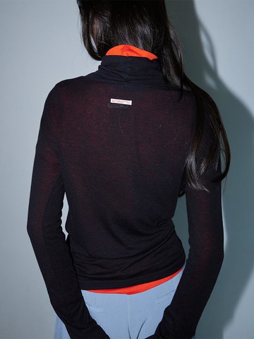 WOOL TENCEL TURTLE NECK TOP BLACK