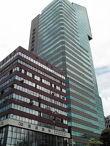 A級商辦｜國泰世華金融大樓(三面採光)｜高雄市新興區中正三路