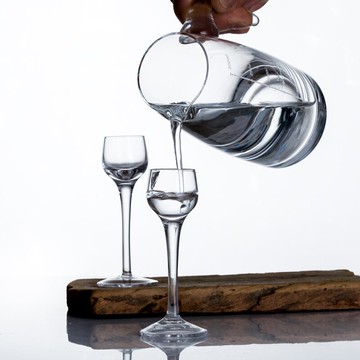 手工水晶玻璃高腳白酒杯透明家用烈酒杯一口杯小號白酒杯中式酒盅