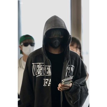VETEMENTS 23FW樸志晟同款水洗做舊連帽印花拼接拉鏈衛衣男女外套