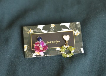 Sandra 純粹~ 聖誕花環 耳飾