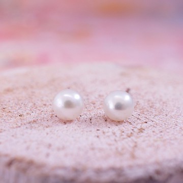 共鳴 - 4.5mm 麵包形 白色 珍珠 純銀 電18K 白金 耳針 耳環