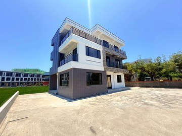 員山近羅東公園孝親房電梯五房全新農舍｜宜蘭縣員山鄉深洲二路