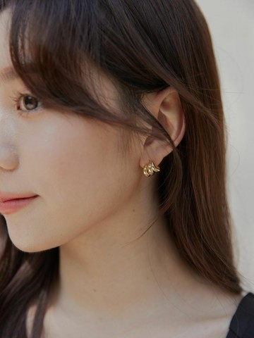 金屬質感立體耳環
