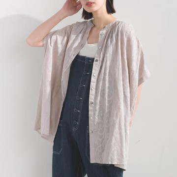 日本 OMNES - 100%棉 透膚感緹花短袖寬版襯衫-淺灰棕