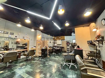 北區大面寬店面｜門口雙車｜自用收租皆宜｜台中市北區育強街