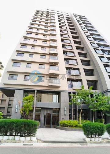 左營商圈三鐵共構精緻兩房+車位｜高雄市左營區重仁路