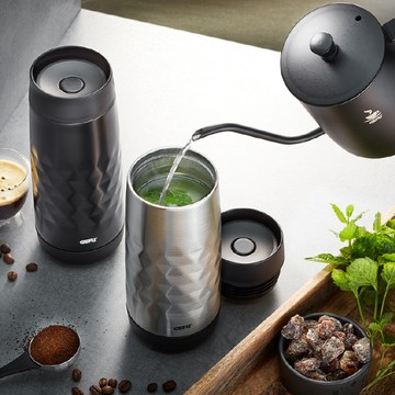 德國 GEFU 按壓真空保溫杯400ml+直立式濾茶器(附底座)二入組 - 12726+12900-黑色