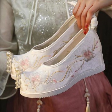 新款高跟漢服鞋子女古風國風繡花鞋漢元素內增高翹頭明制古裝弓鞋