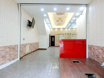 正德賢商圈益群路☆臨路整新四樓金透店｜高雄市楠梓區益群路