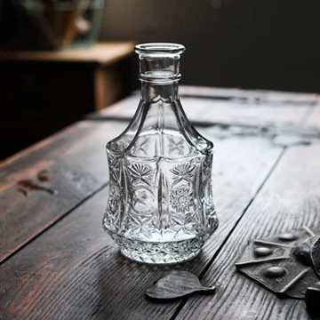 快豹 Lavi浮雕白透玻璃花瓶 1瓶  中型(長20 x 直徑4.5cm)  白透色