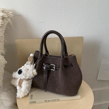 復古手提翅膀包女2025新款百搭通勤單肩水桶型水桶包韓系褶皺斜挎