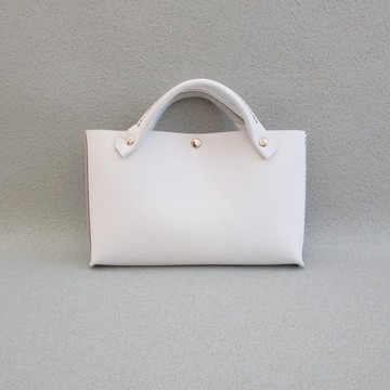 手縫．單一皮革．牛皮．包中包．手工縫製．白色．093