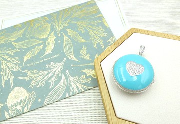 TiffanyBLUE愛心美鑽琺瑯彩珠寶盒墜飾