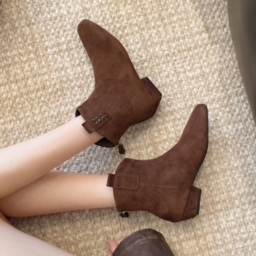 【現貨出清】靴子．韓系休閒素面麂皮絨後拉鍊低跟短靴．白鳥麗子