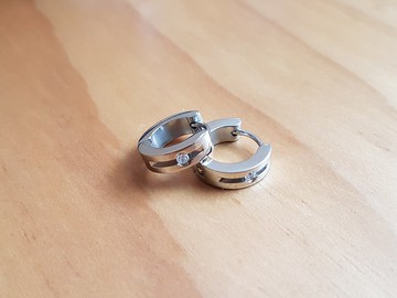 擁。單鑽白鋼耳環耳扣  不怕水防過敏