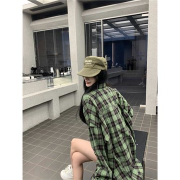 時髦復古綠色格子長袖防嗮襯衫薄款慵懶感外套上衣