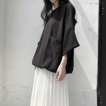 陸與山嶼 寬松下擺松緊單邊短款上衣黑色日系上衣夏設計感小眾t恤