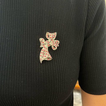 •Duchess• Eisenberg ice粉鑽蝴蝶結胸針