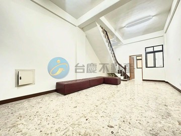 草衙★免整理★正四樓好停車騎樓透天｜高雄市前鎮區佛南街